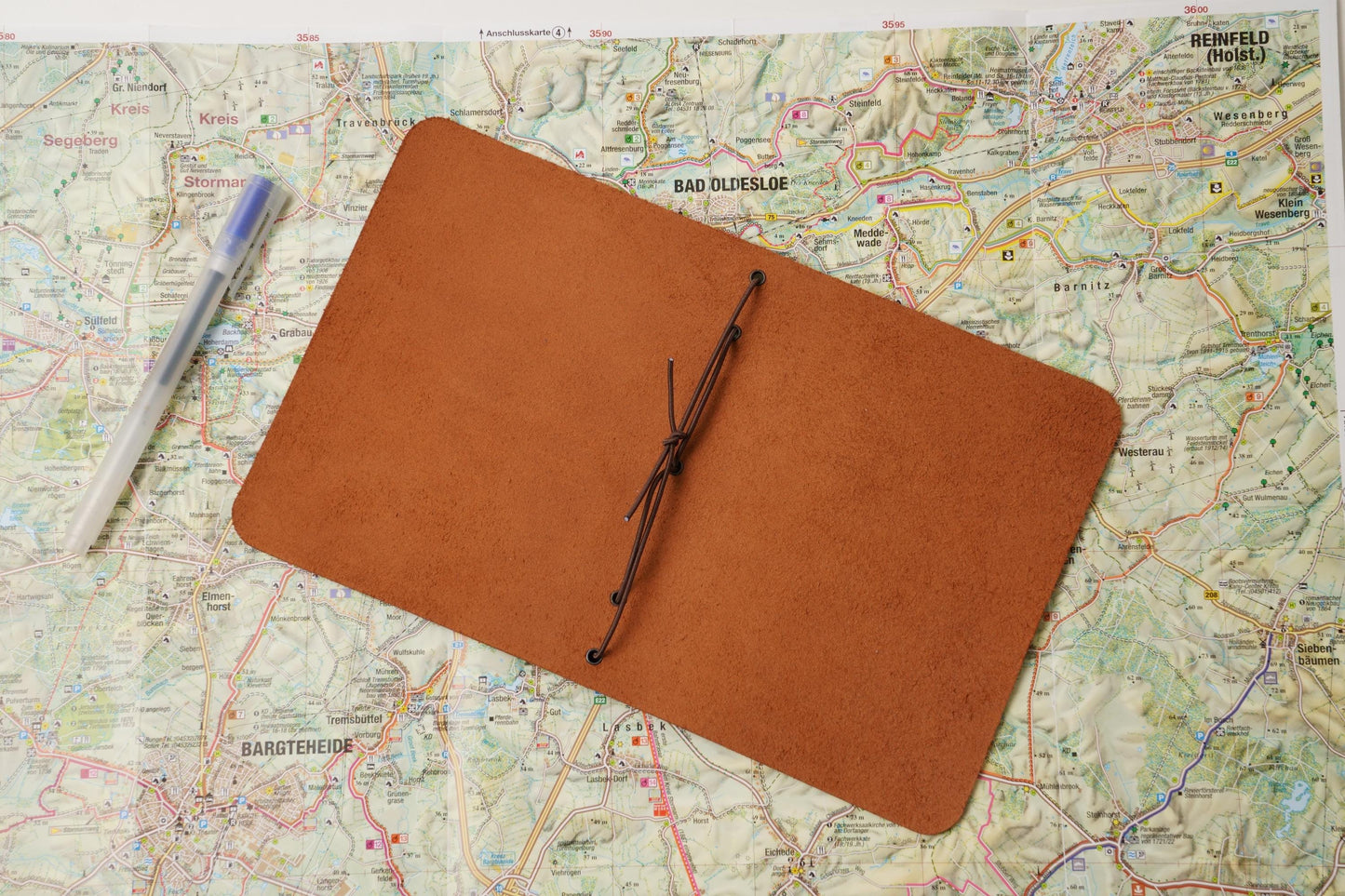 Leather A6 Traveler's Notebook Cover: High-Capacity 4-Insert Folio