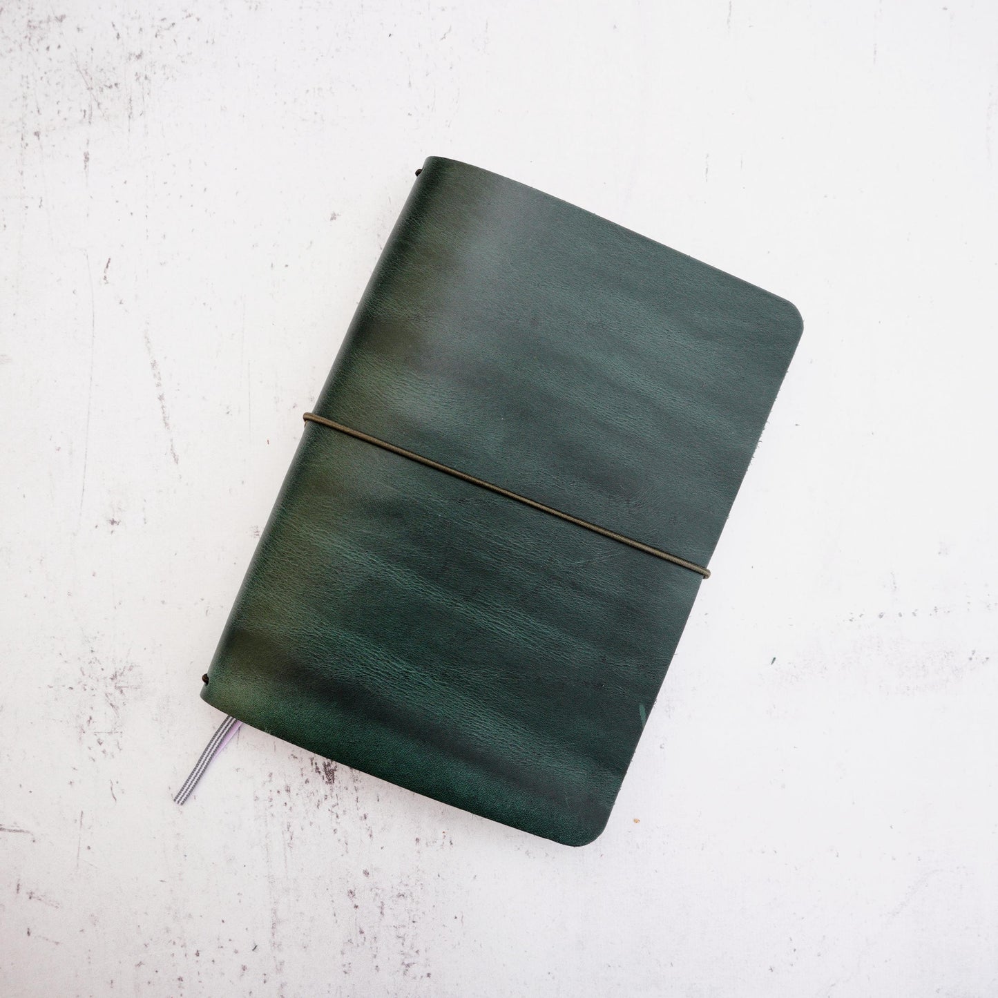 A5 Leather Traveler’s Notebook Cover: High-Capacity 4-Insert Folio