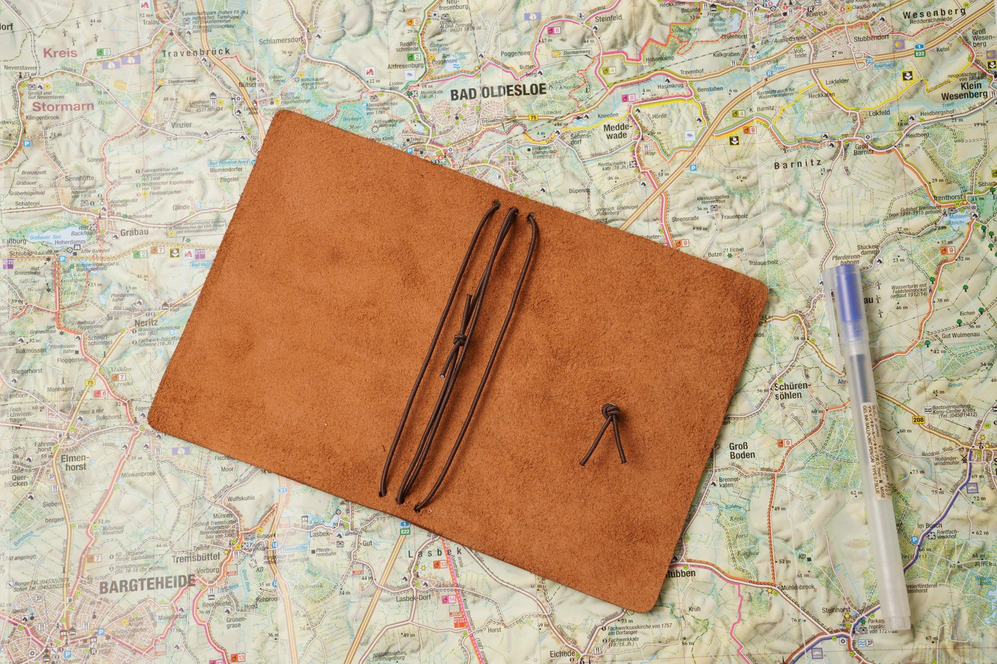 Leder Traveler's Notebook Cover (Passport-Größe): Platz für 4 Inserts