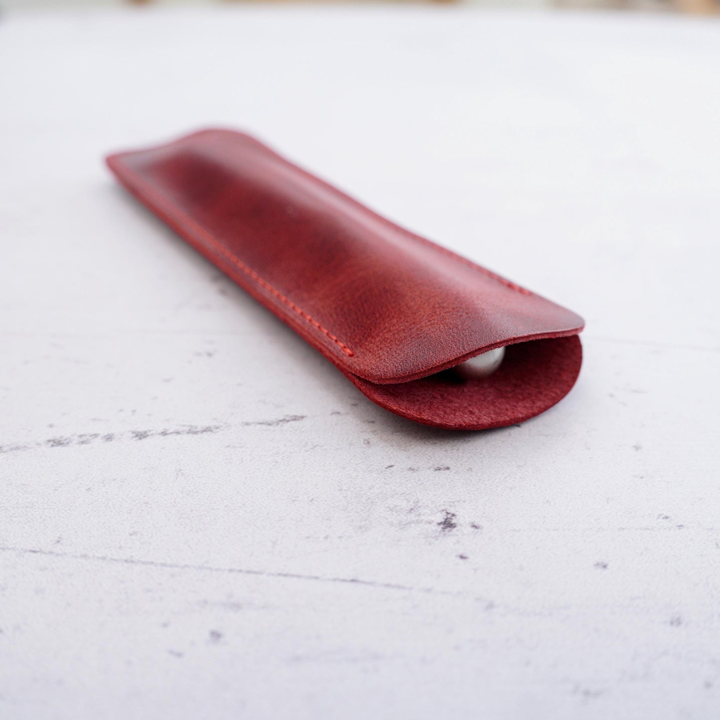 Minimalist Leather Single Pen Sleeve: Fits LAMY Safari