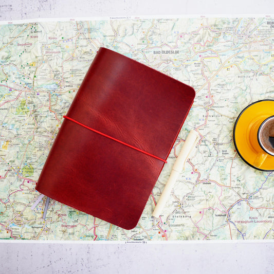 A5 Leather Traveler’s Notebook Cover: High-Capacity 4-Insert Folio