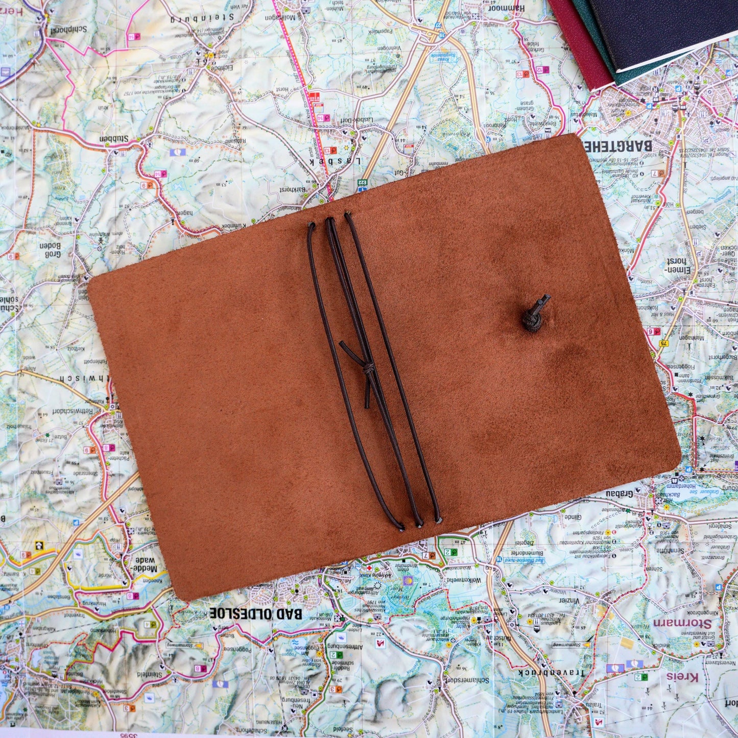 Signature Passport EDC Set: Traveler’s Notebook & Wallet aus Leder