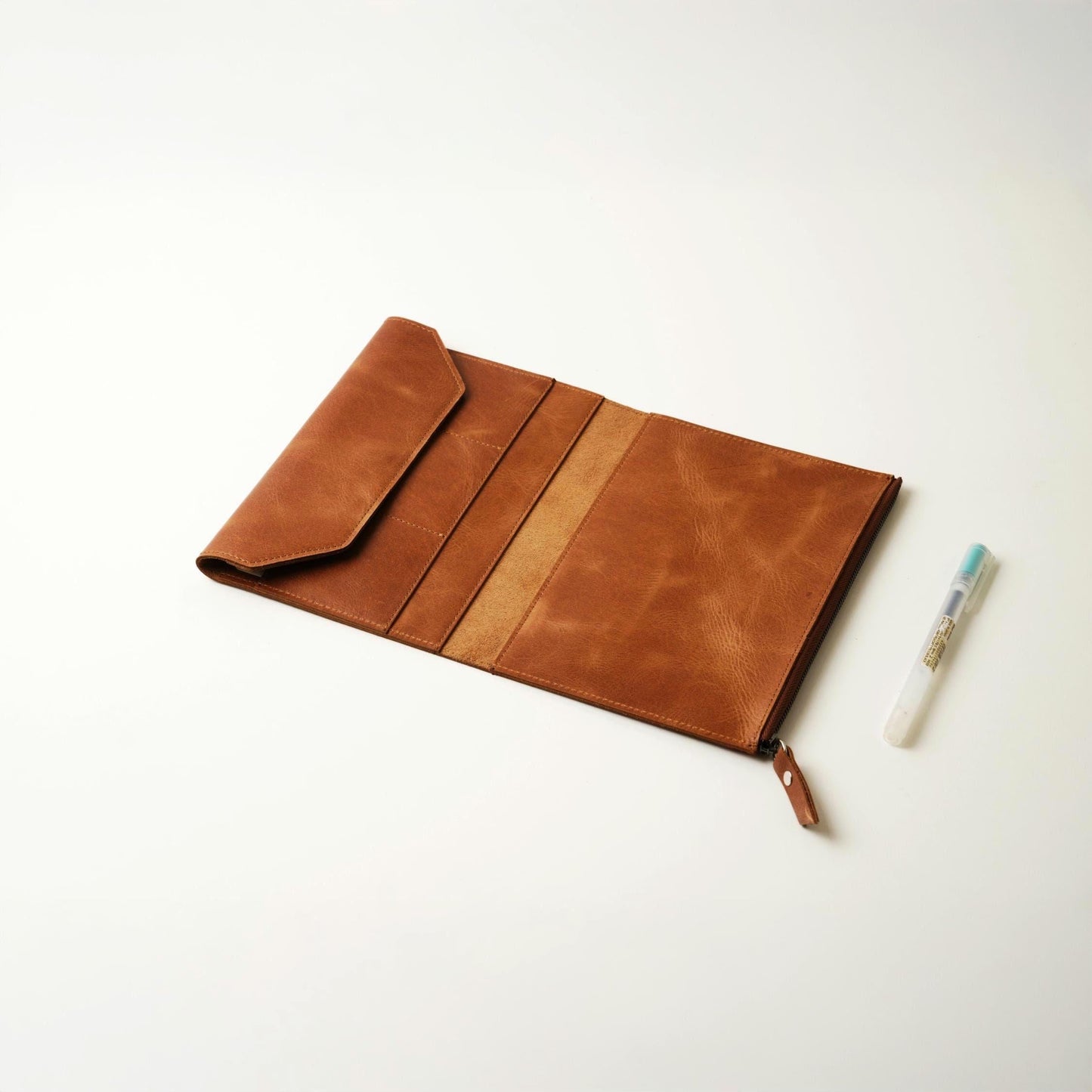 A5 Leather TN Wallet Insert: Magnetic Flap & Zipper Organizer