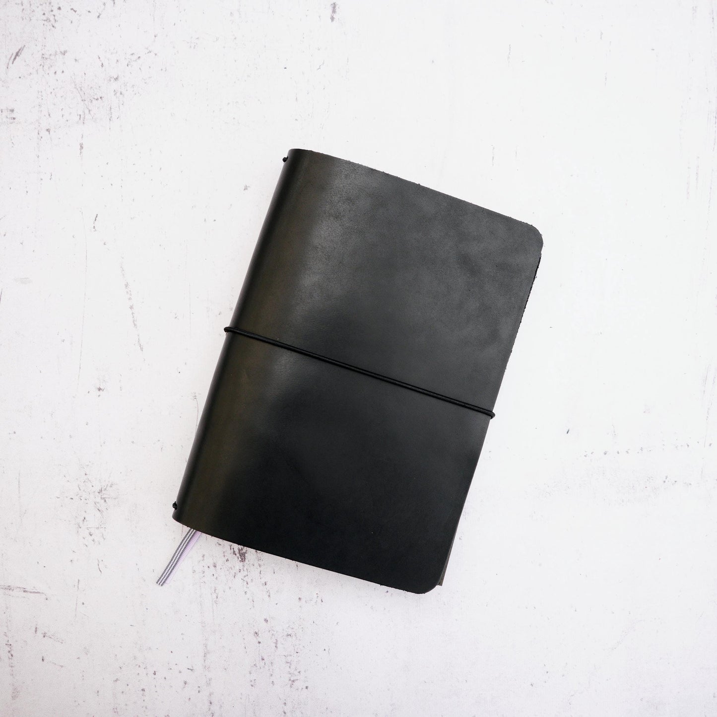 A5 Leather Traveler’s Notebook Cover: High-Capacity 4-Insert Folio