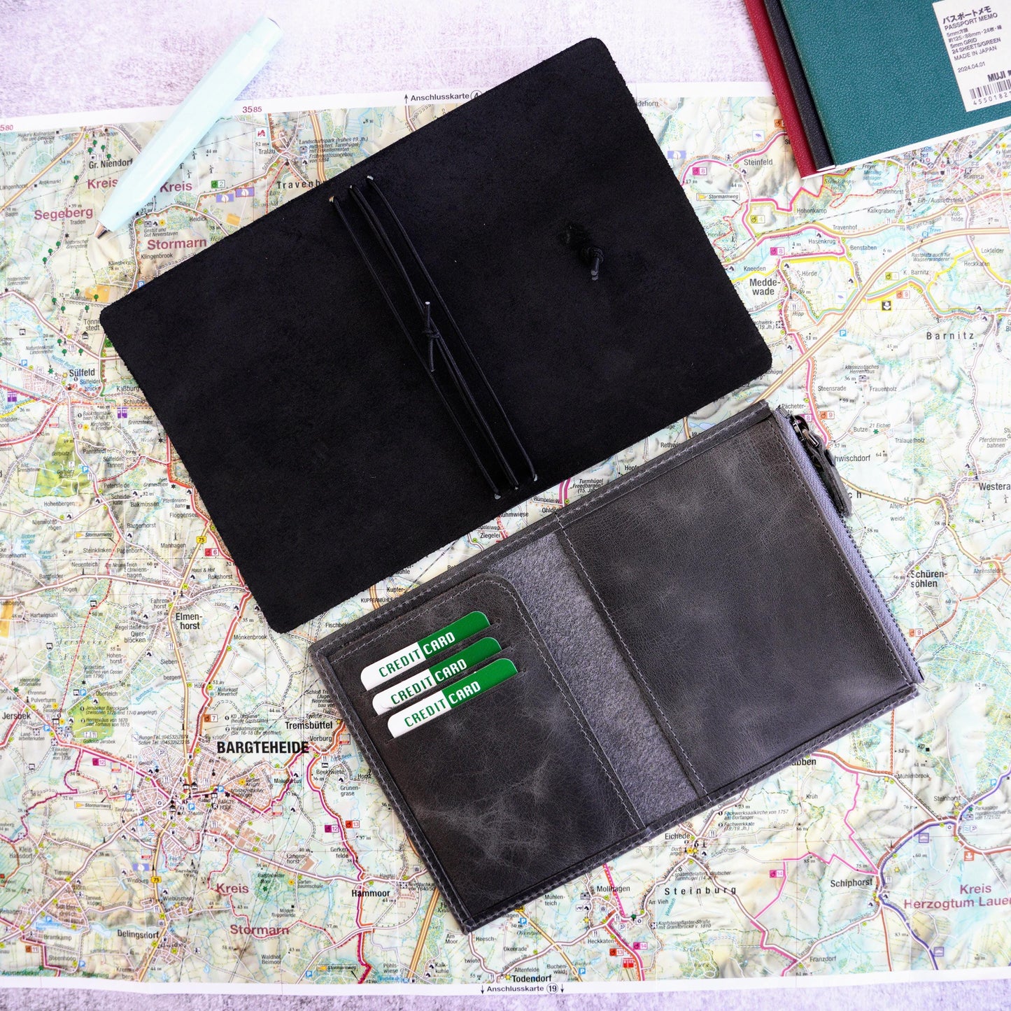 Signature Passport EDC Set: Traveler’s Notebook & Wallet aus Leder