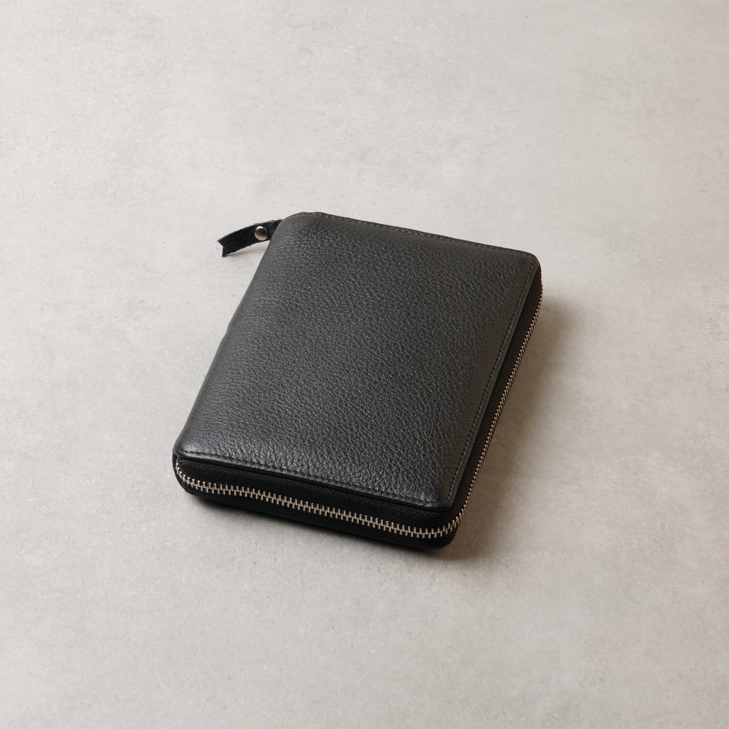 A6 Leather Zip Folio: Pocket Notebook & Card Organizer