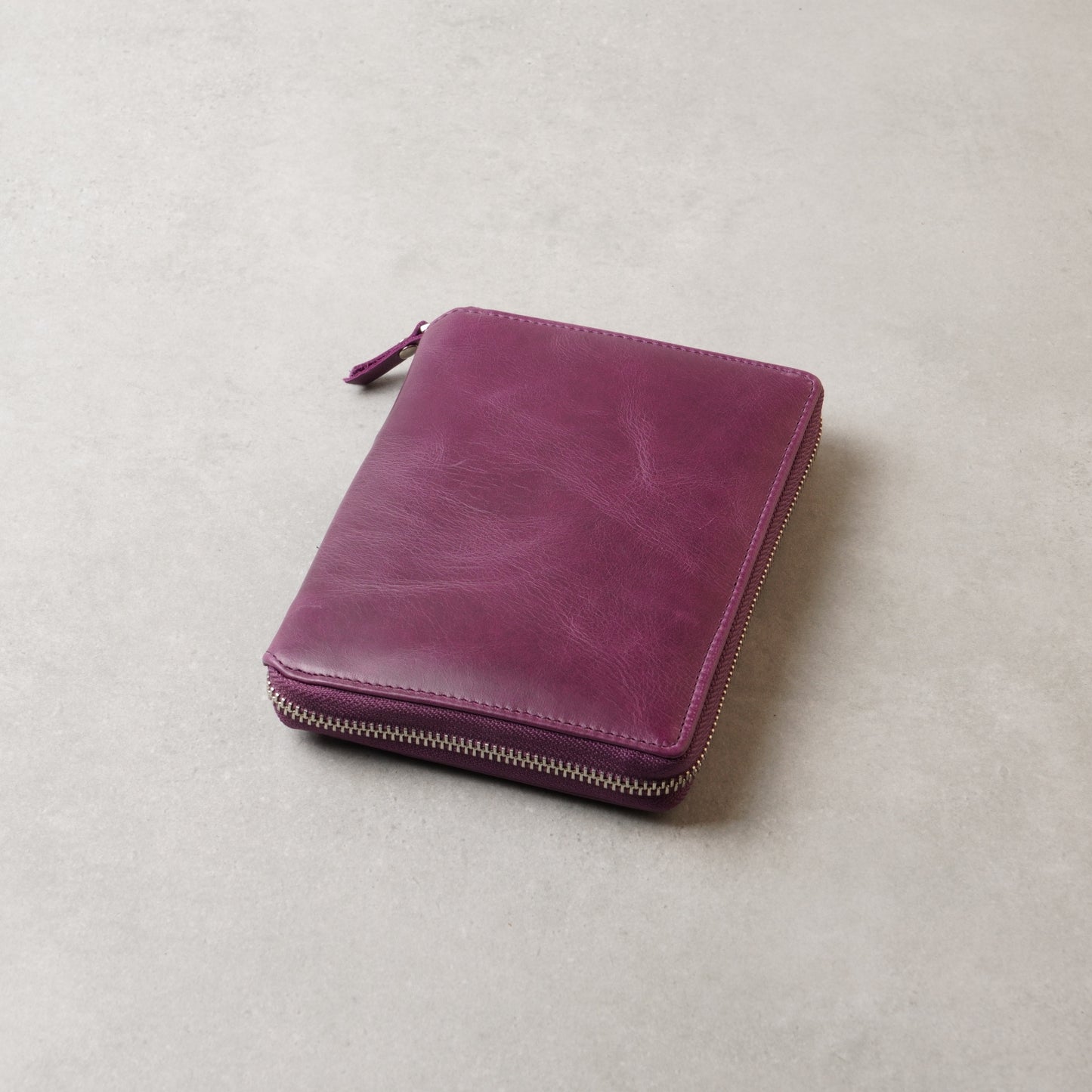 A6 Leather Zip Folio: Pocket Notebook & Card Organizer