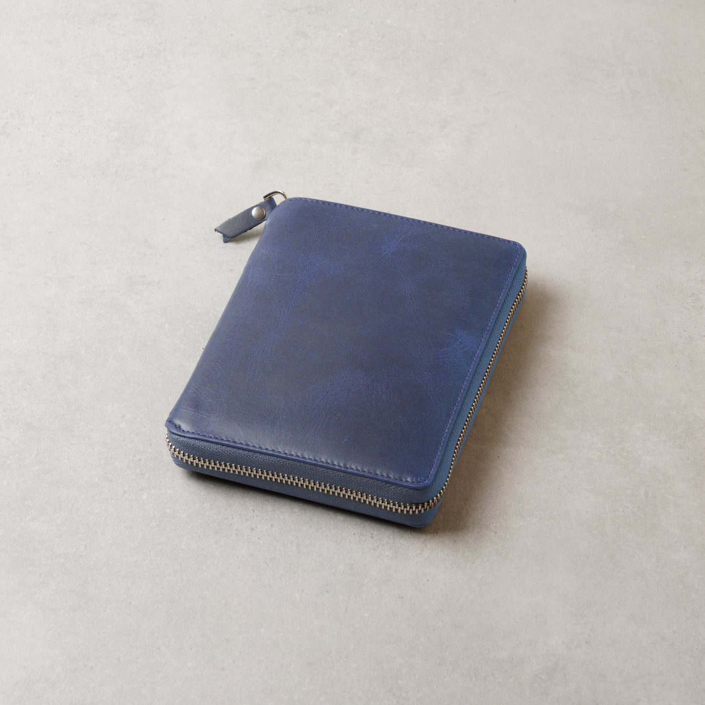 A6 Leather Zip Folio: Pocket Notebook & Card Organizer