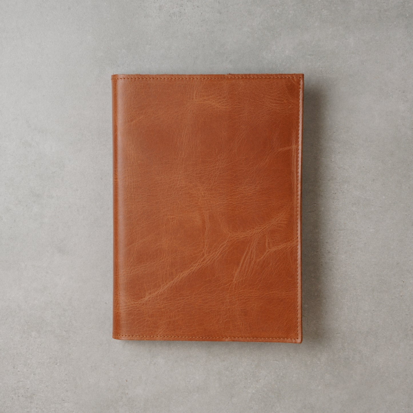 Adjustable Leather Book Cover: Universal Fit for Paperbacks & Hardcovers