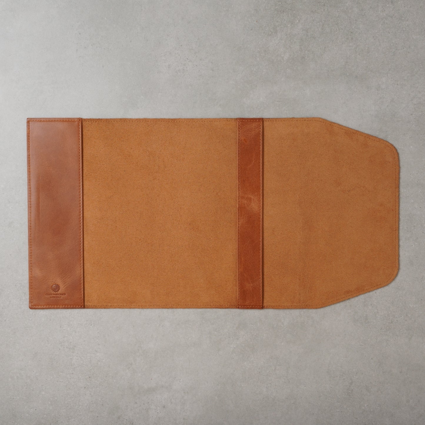 Adjustable Leather Book Cover: Universal Fit for Paperbacks & Hardcovers