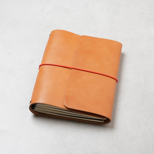 A5 Trifold Traveler’s Notebook aus Leder: Wrap-Around Cover