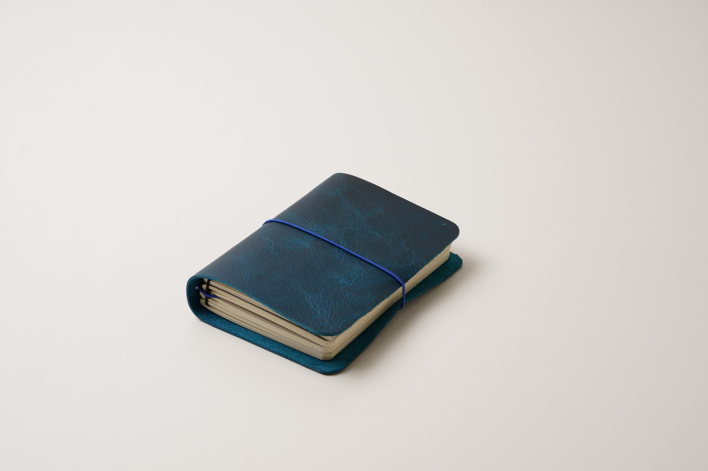 Leather A6 Traveler's Notebook Cover: High-Capacity 4-Insert Folio