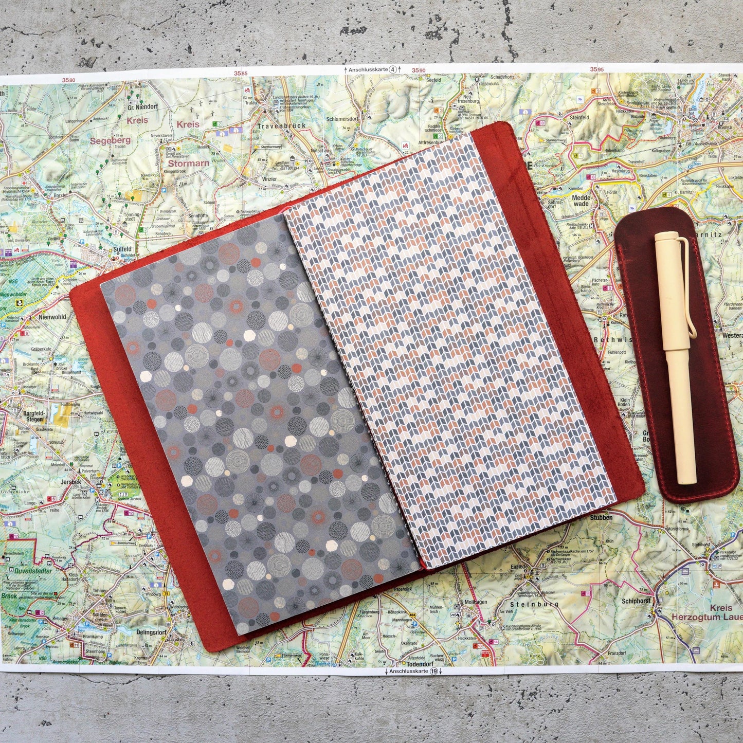 Leder Traveler's Notebook Cover (Standard-Größe): Passend für Midori Regular